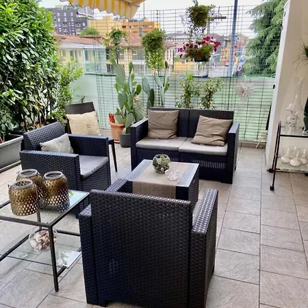 アパート Lovely ベルガモ